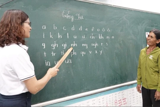 Xóa mù chữ trong giai đoạn mới: Không để ai bị bỏ lại phía sau