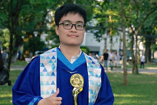 Nam sinh Bách khoa thiết kế 'máy chẩn đoán ôtô'