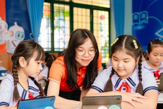 Xây dựng tiêu chuẩn sách giáo khoa điện tử: Cơ sở cho học liệu số