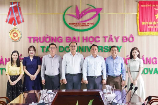 Báo Giáo dục và Thời đại tăng cường hợp tác với Trường Đại học Tây Đô