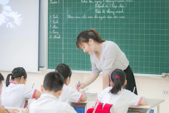 Quy định tiêu chuẩn, điều kiện xét thăng hạng lên hạng II