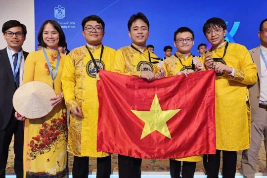 Vững vàng trí tuệ Việt trên đấu trường quốc tế