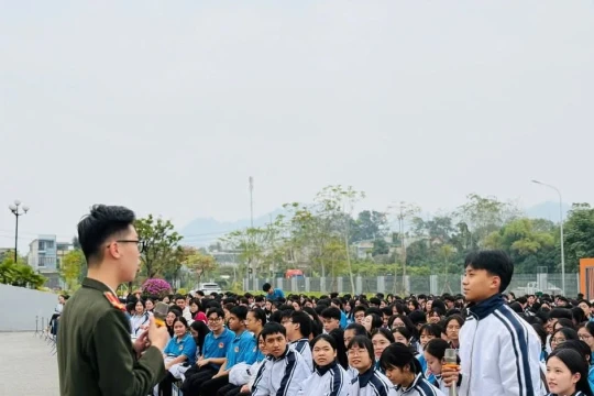 Đồng hành cùng học sinh an toàn trên không gian mạng