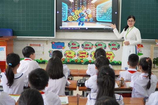 Giáo viên phải có chứng chỉ ngoại ngữ, tin học khi xét thăng hạng?