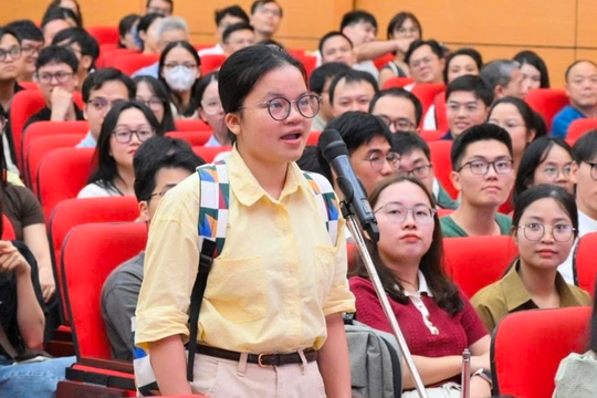 Chuyển đào tạo bác sĩ nội trú, chuyên khoa sang Bộ Y tế quản lý