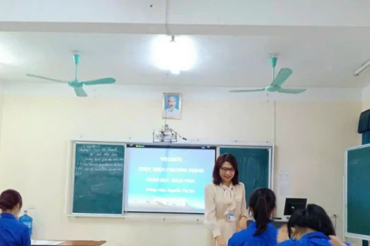 Ngôn ngữ cơ thể - kỹ năng quan trọng với sinh viên Giáo dục mầm non