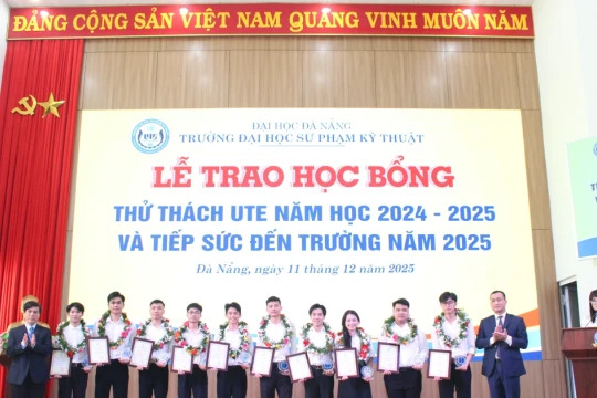 Trường ĐH Sư phạm Kỹ thuật Đà Nẵng trao hơn 500 triệu học bổng cho sinh viên