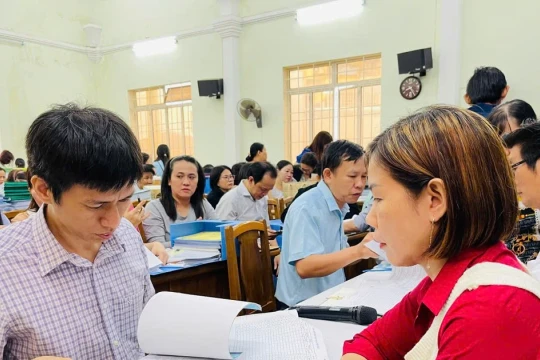 Khánh Hòa linh hoạt trong tổ chức các lớp xóa mù chữ