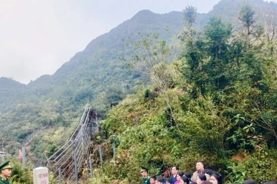 Bồi dưỡng tình yêu, trách nhiệm với biên cương Tổ quốc cho học sinh