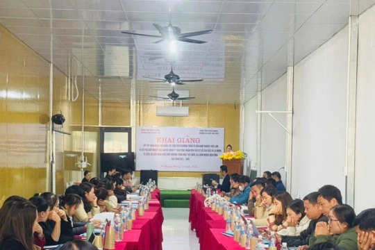 Đẩy mạnh hướng nghiệp cho học sinh vùng khó Tuyên Quang