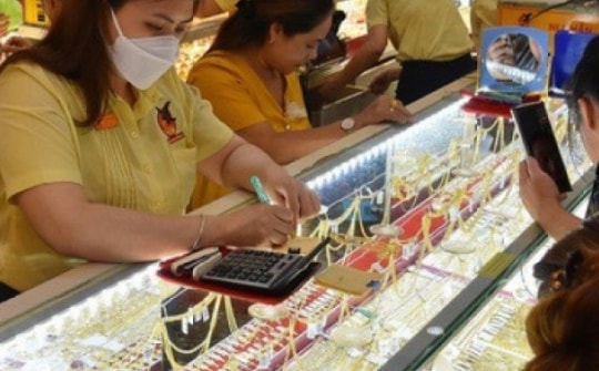 Giá vàng hôm nay 12/12: Vàng thế giới tăng 78 USD