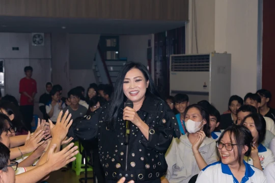 Hơn 376 triệu đồng từ đêm nhạc giúp sinh viên vùng lũ