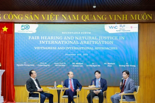 Khi thẩm quyền trọng tài được đặt lên bàn cân