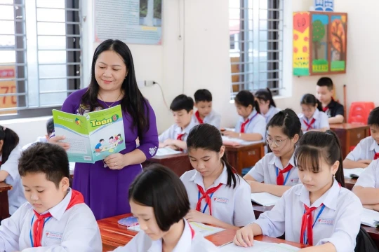 Sử dụng thống nhất một bộ SGK: Giáo viên linh hoạt, học sinh chủ động