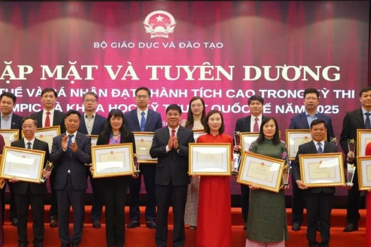 Nam sinh Gia Lai được Chủ tịch nước tặng Huân chương Lao động hạng Nhì