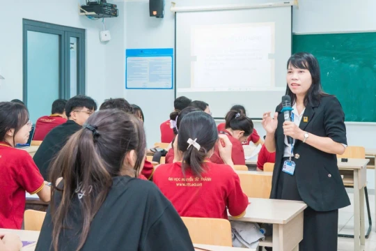 Chuẩn nghề nghiệp giảng viên: Chuyển tư duy từ quy phạm sang phát triển