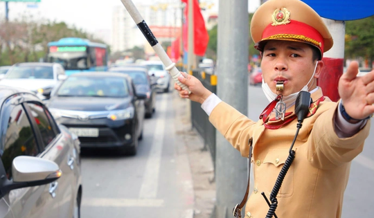 Cục CSGT cảnh báo nóng sau khi phát hiện có người dân đứng tên hơn 7.000 xe máy, hơn 100 ô tô