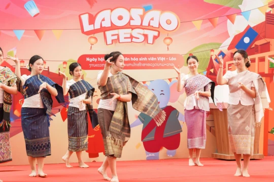 Ngày hội giao lưu văn hóa sinh viên Việt – Lào