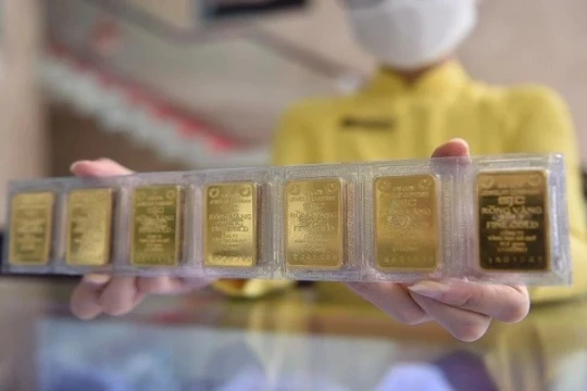 Giá vàng ngày cuối tuần 14/12 tiếp đà tăng 700 ngàn đồng/lượng, thế giới giảm