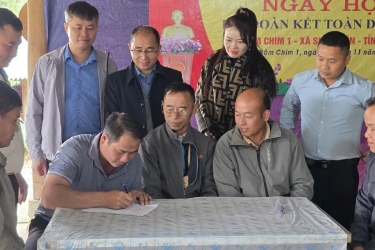 Đại đoàn kết cộng đồng tạo sức mạnh nội sinh giảm nghèo ở Si Pa Phìn