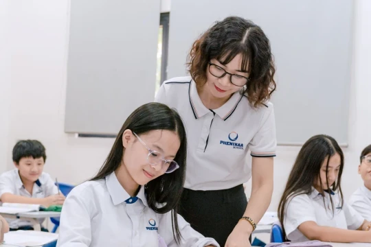 Hỗ trợ chuyên môn giúp giáo viên triển khai hiệu quả bộ SGK thống nhất