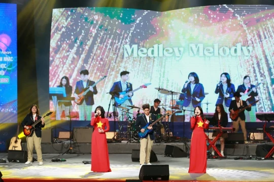 Âm nhạc nuôi dưỡng tâm hồn học trò