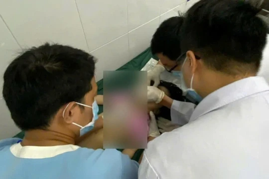 Điều tra nguyên nhân bé gái 3 tuổi tử vong tại lớp mẫu giáo ở TPHCM