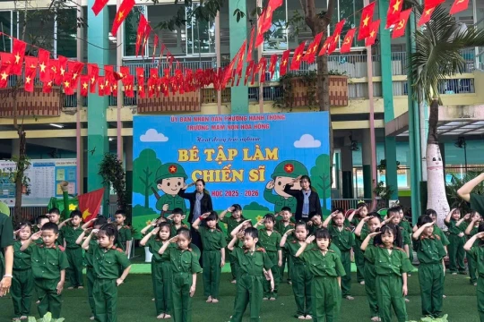 Trải nghiệm 'Chúng tôi là chiến sĩ' gieo mầm yêu nước cho trẻ mầm non