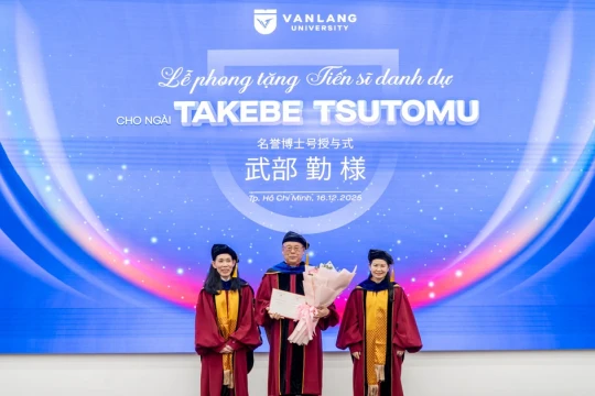 Chính khách Nhật Bản được Trường ĐH Văn Lang phong tặng Tiến sĩ danh dự