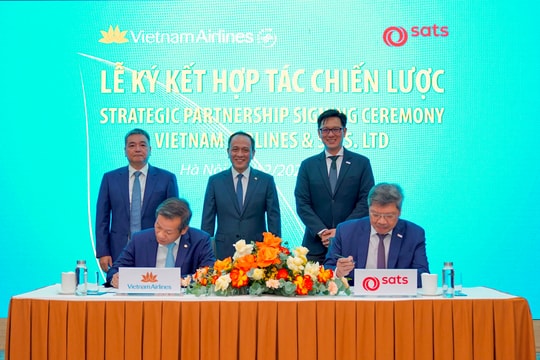 Vietnam Airlines bắt tay SATS, mở rộng hợp tác toàn cầu và nâng cao chất lượng dịch vụ quốc tế
