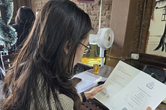 Vụ 40 học viên có bằng ĐH nước ngoài không được công nhận: Biết bằng đại học "vô hiệu", vẫn tiếp tục tuyển sinh