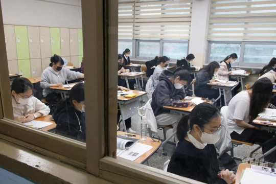 Hàn Quốc: Tranh cãi về việc bãi bỏ kỳ thi đại học