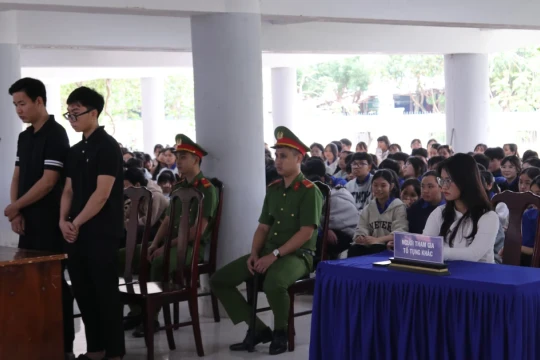 Cảnh tỉnh về ma túy học đường