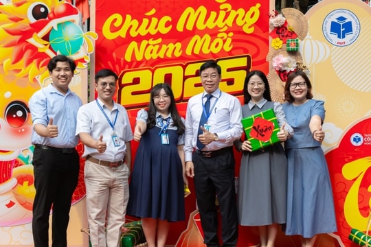 Đại học thưởng Tết 30 triệu đồng, từ hiệu trưởng đến lao công