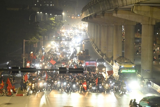 Đang “đi bão” thì chợt nhớ camera AI vẫn hoạt động 24/24!