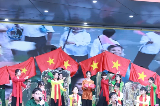 Thầy trò cùng kể chuyện lịch sử qua hình thức sân khấu hóa