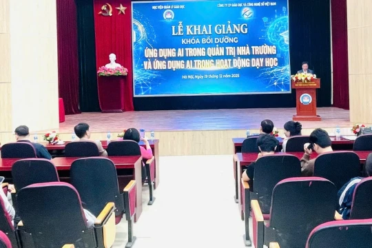 Bồi dưỡng ứng dụng AI trong quản trị nhà trường và dạy học