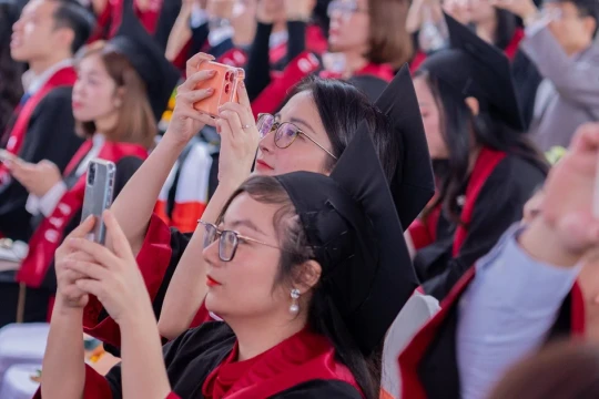 Hơn 550 tân tiến sĩ, thạc sĩ nhận bằng tốt nghiệp tại Trường ĐH Ngoại thương