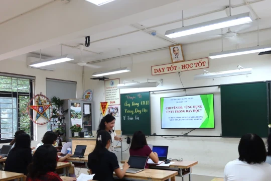 Chuyển đổi số trong giáo dục: Hành trình kiến tạo tương lai học đường