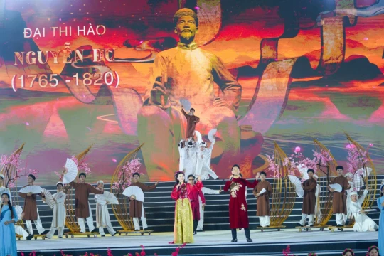 Kỷ niệm 260 năm Ngày sinh Đại thi hào Nguyễn Du: Chữ 'tâm’ còn mãi với thời gian