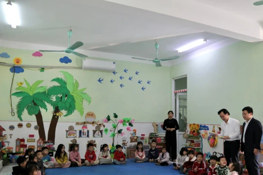 Từ địa bàn khó đến đạt chuẩn phổ cập giáo dục, xóa mù chữ