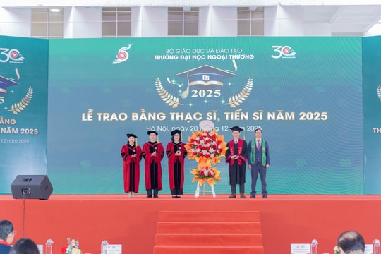 Hiệu trưởng kỳ vọng các thạc sĩ, tiến sĩ kết nối nguồn lực phát triển giáo dục