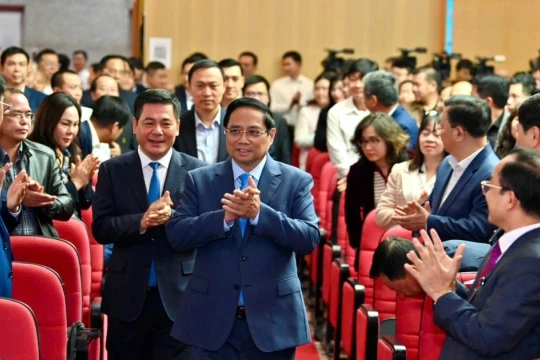 Vững vàng bước vào kỷ nguyên mới - dấu ấn 'ba trụ cột' ngành Công Thương