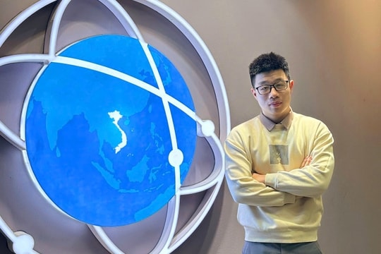 Nam sinh trúng tuyển Viện Hàng không Vũ trụ Viettel trước tốt nghiệp