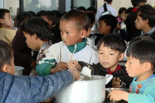 Để học sinh bán trú không chỉ ăn no mà còn được ăn ngon