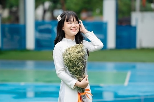 Nữ sinh từng đỗ 4 trường chuyên đạt IELTS 8.5 và SAT 1% toàn cầu