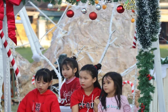 Nhà thờ ở Hà Tĩnh ngập tràn không khí đón Giáng sinh