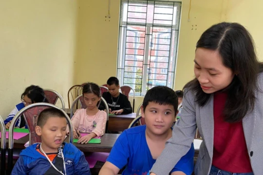 Dạy chữ Braille – thắp sáng con đường hòa nhập cho người mù