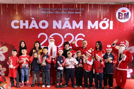 Giáng sinh ấm áp của những học sinh 'đặc biệt'