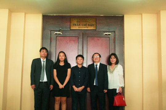 Nhà giáo được lấy tên đặt cho hội trường đại học lớn nhất nước là ai?